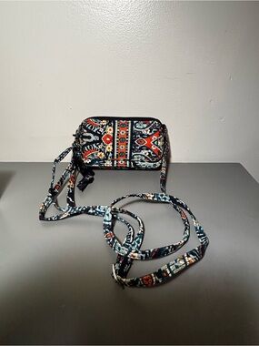 Like New Vera Bradley Crossbody Bag - Navy & Red